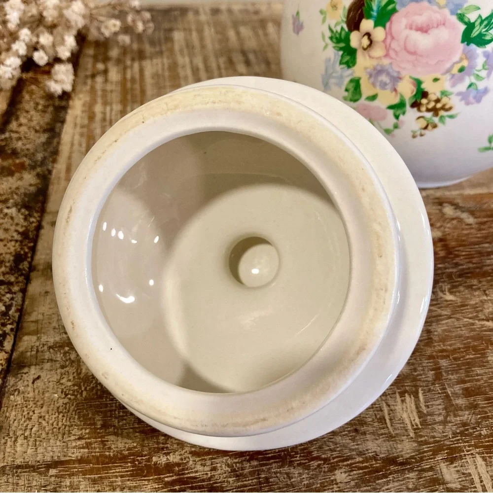 6.5” Tall Vintage Ceramic Canister Floral Container Storage Grandmacore Kitchen